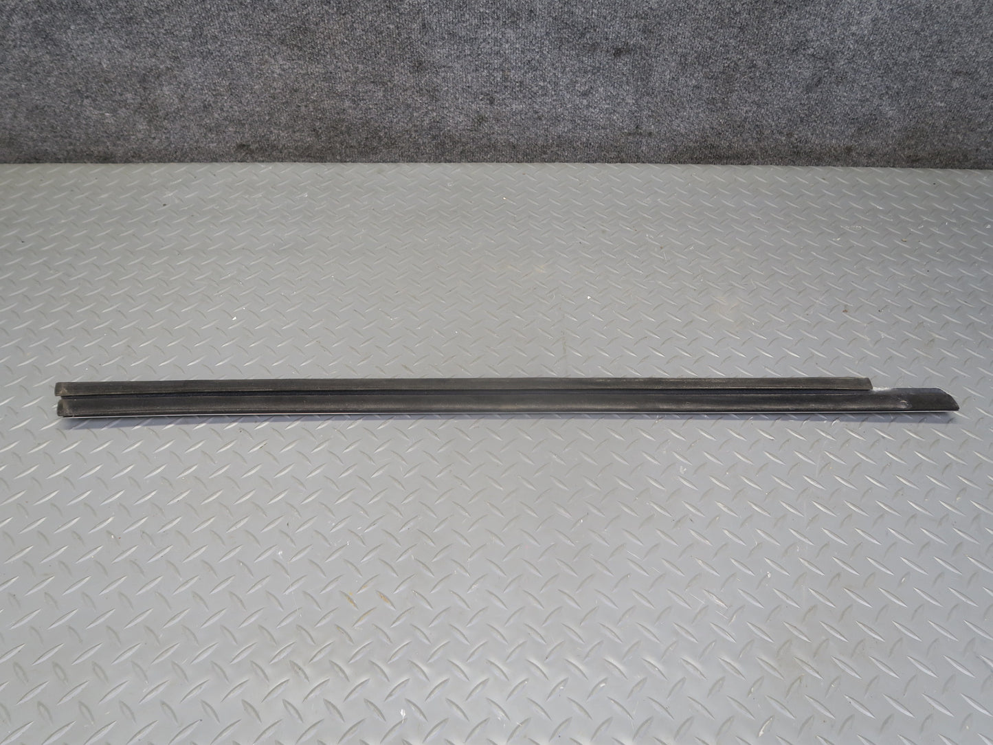 2016-2019 Tesla Model S 75D Front Left Driver Side Door Chrome Molding