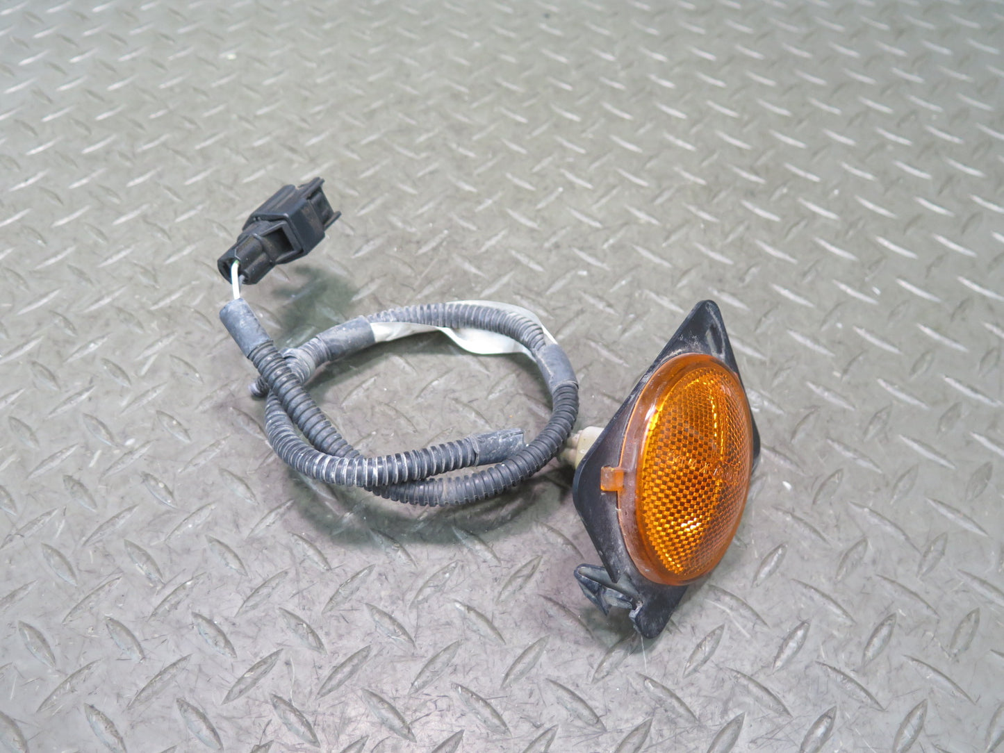 11-18 Jeep Wrangler JK Front Left Fender Side Marker Light Lamp 55078145AA OEM