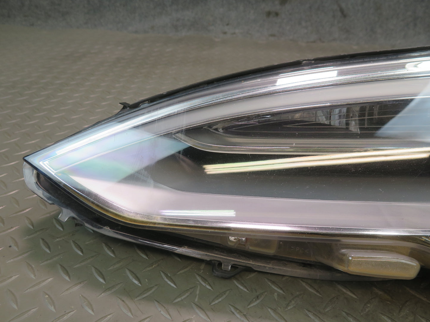 2016-2019 Tesla Model S 75D Front Left Driver Side LED Headlight Lamp Damaged