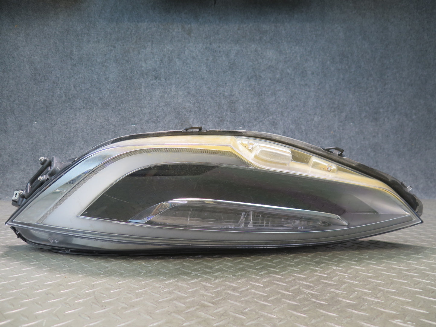 2016-2019 Tesla Model S 75D Front Left Driver Side LED Headlight Lamp Damaged
