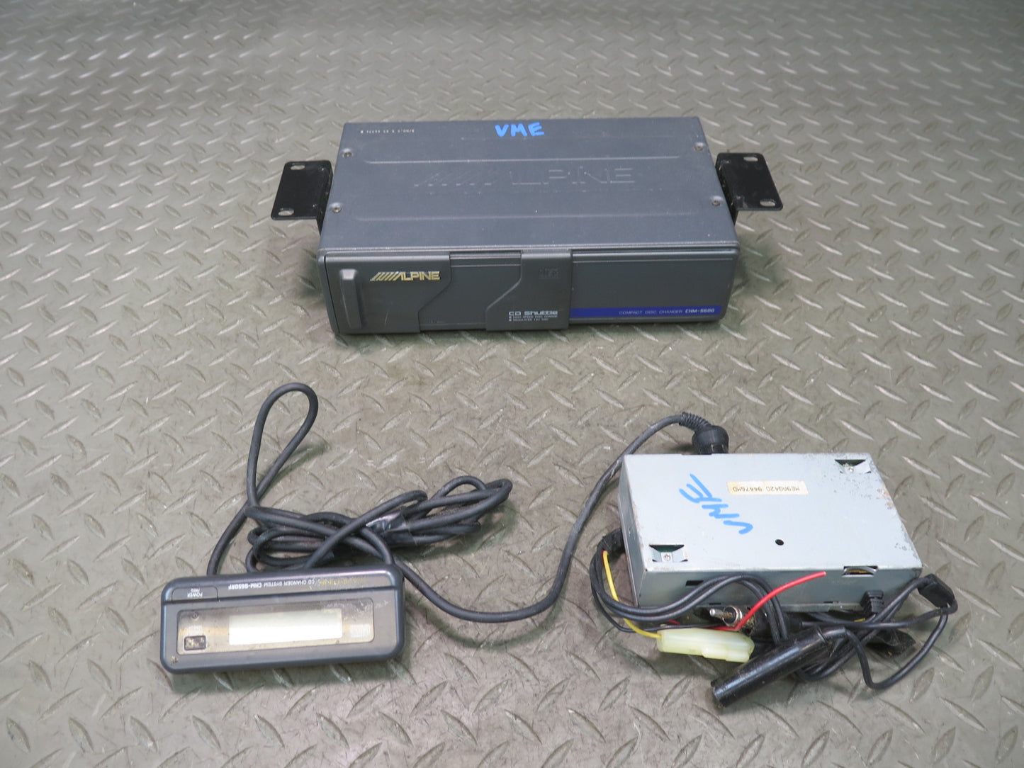 Alpine CHM-S600 CD Changer Player Magazine Controller Display Set