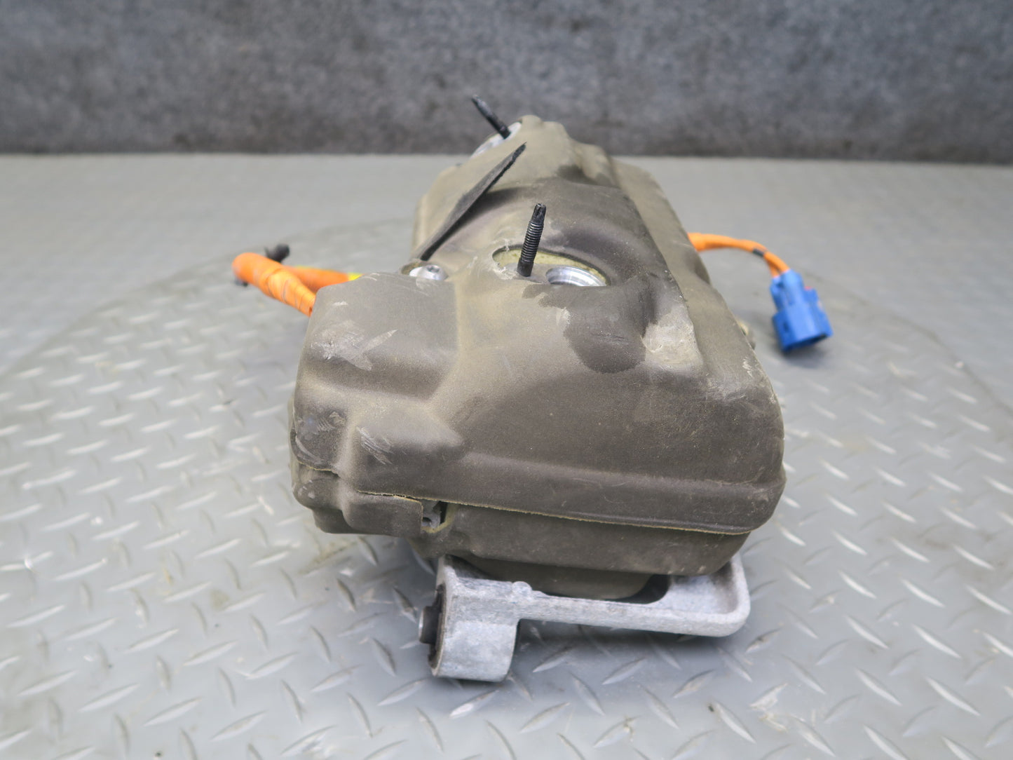 2016-2019 Tesla Model S 75D A/C Air Condition Compressor Pump W/ Bracket