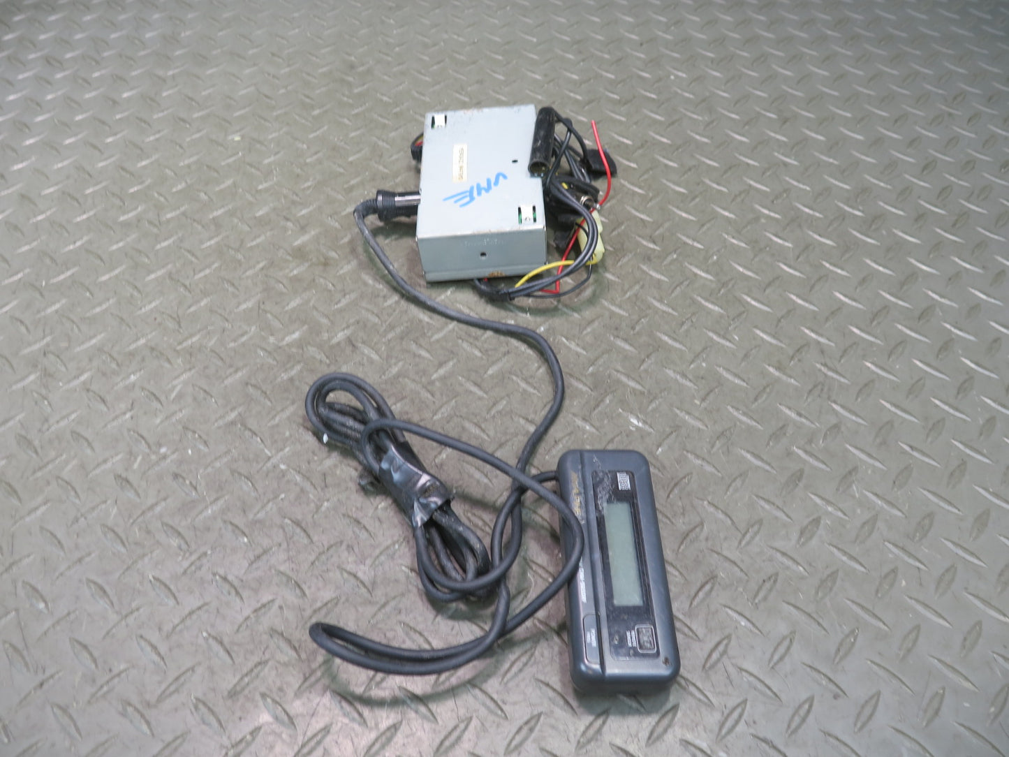 Alpine CHM-S600 CD Changer Player Magazine Controller Display Set