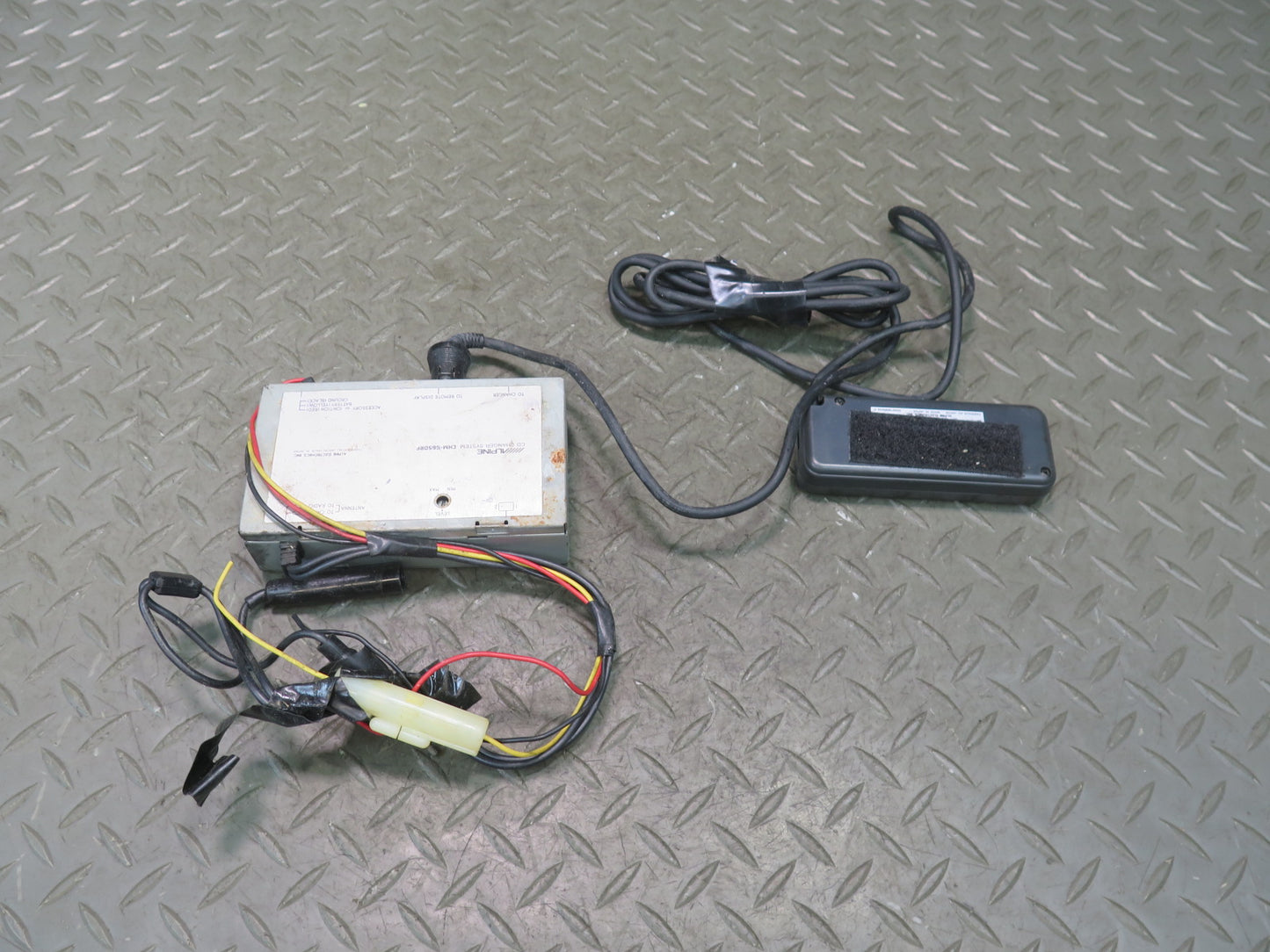 Alpine CHM-S600 CD Changer Player Magazine Controller Display Set