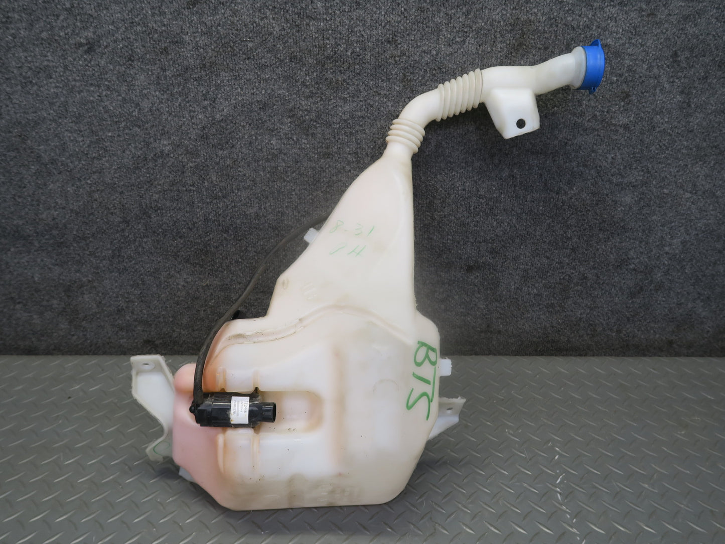 2016-2019 Tesla Model S 75D Windshield Wiper Washer Reservoir Tank Bottle