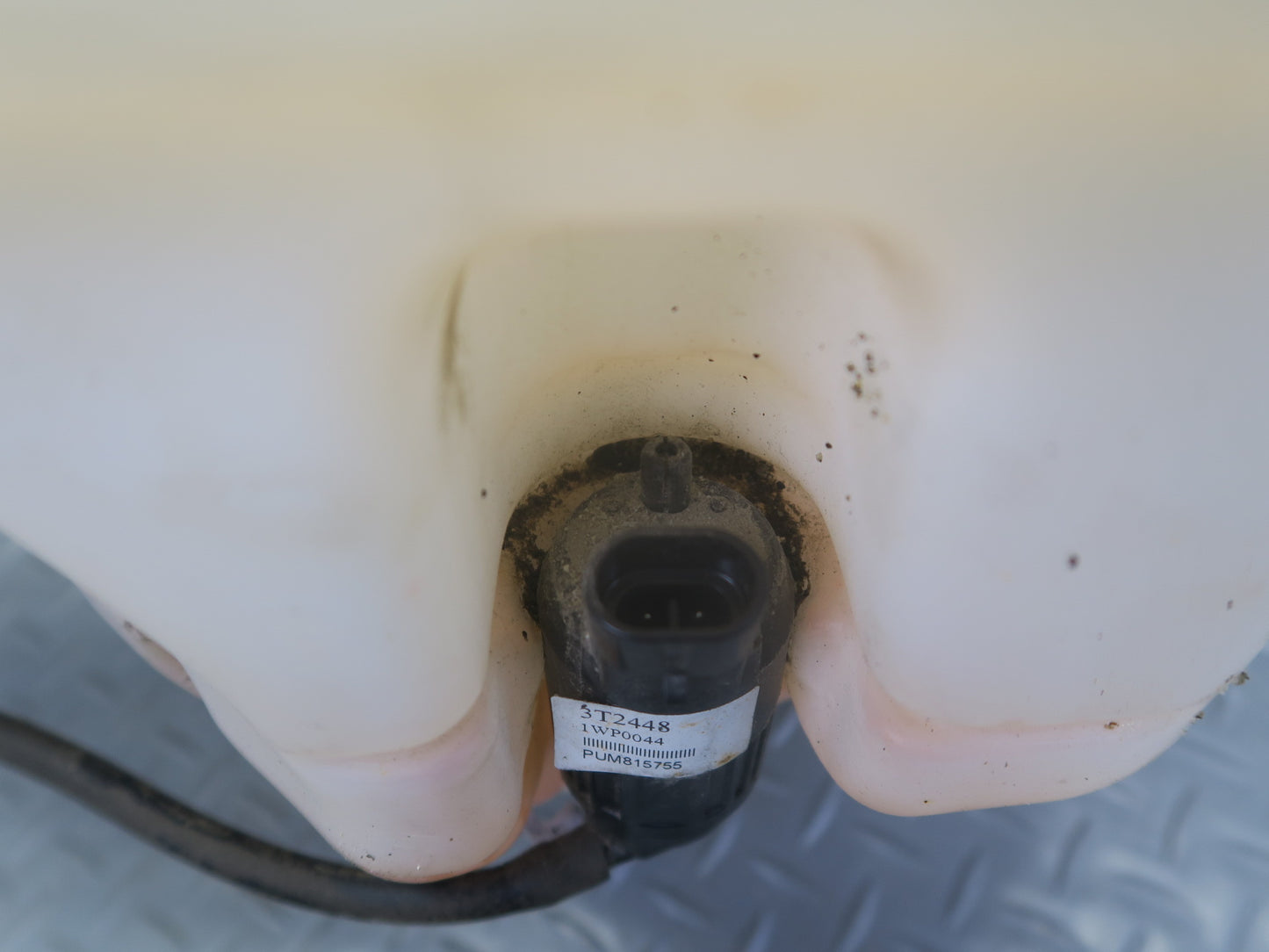 2016-2019 Tesla Model S 75D Windshield Wiper Washer Reservoir Tank Bottle