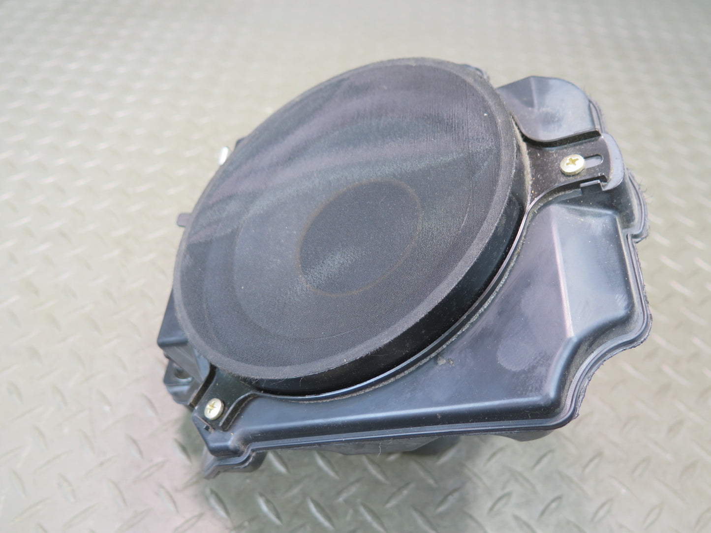 15-18 Jeep Wrangler JK Right Side Floor Subwoofer Speaker 68223344AA OEM