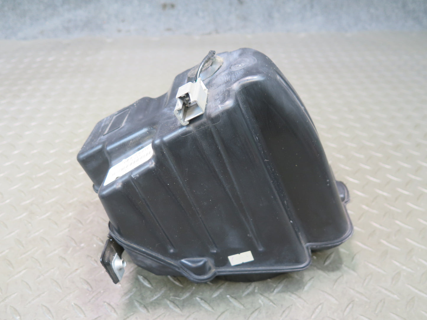 15-18 Jeep Wrangler JK Right Side Floor Subwoofer Speaker 68223344AA OEM