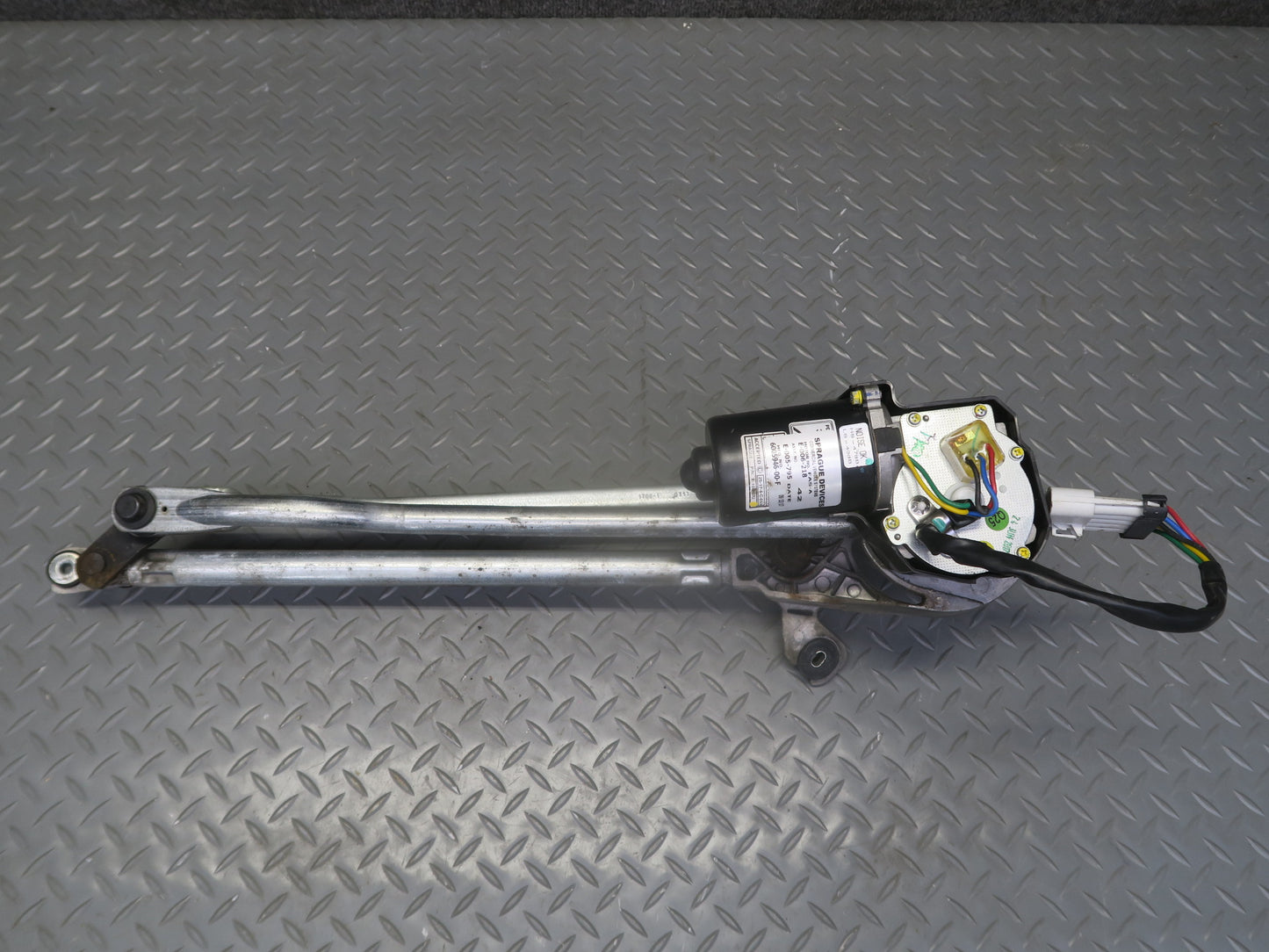 2016-2019 Tesla Model S 75D Front Windshield Wiper Motor W/ Transmission
