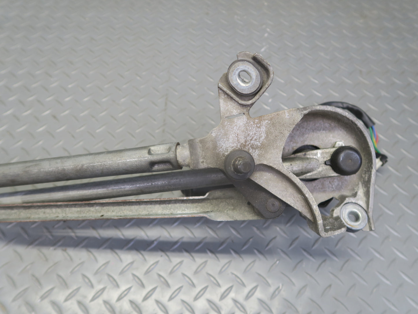 2016-2019 Tesla Model S 75D Front Windshield Wiper Motor W/ Transmission