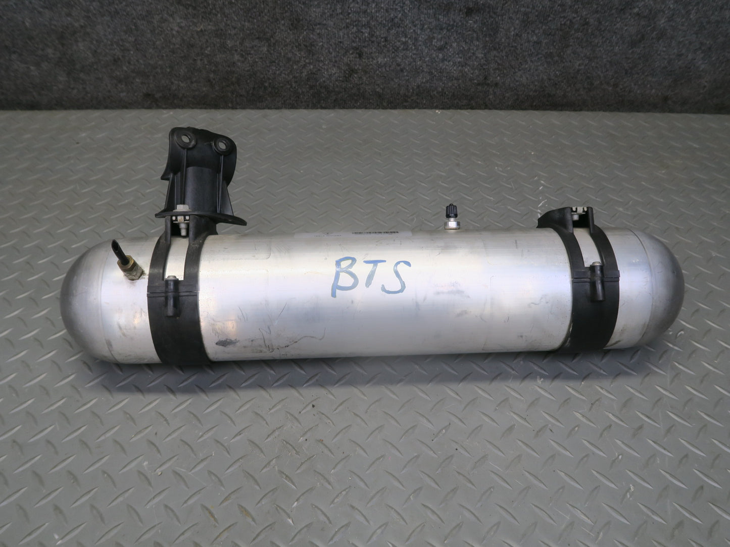 2016-2019 Tesla Model S 75D Air Suspension Pressure Accumulator Vacuum Tank