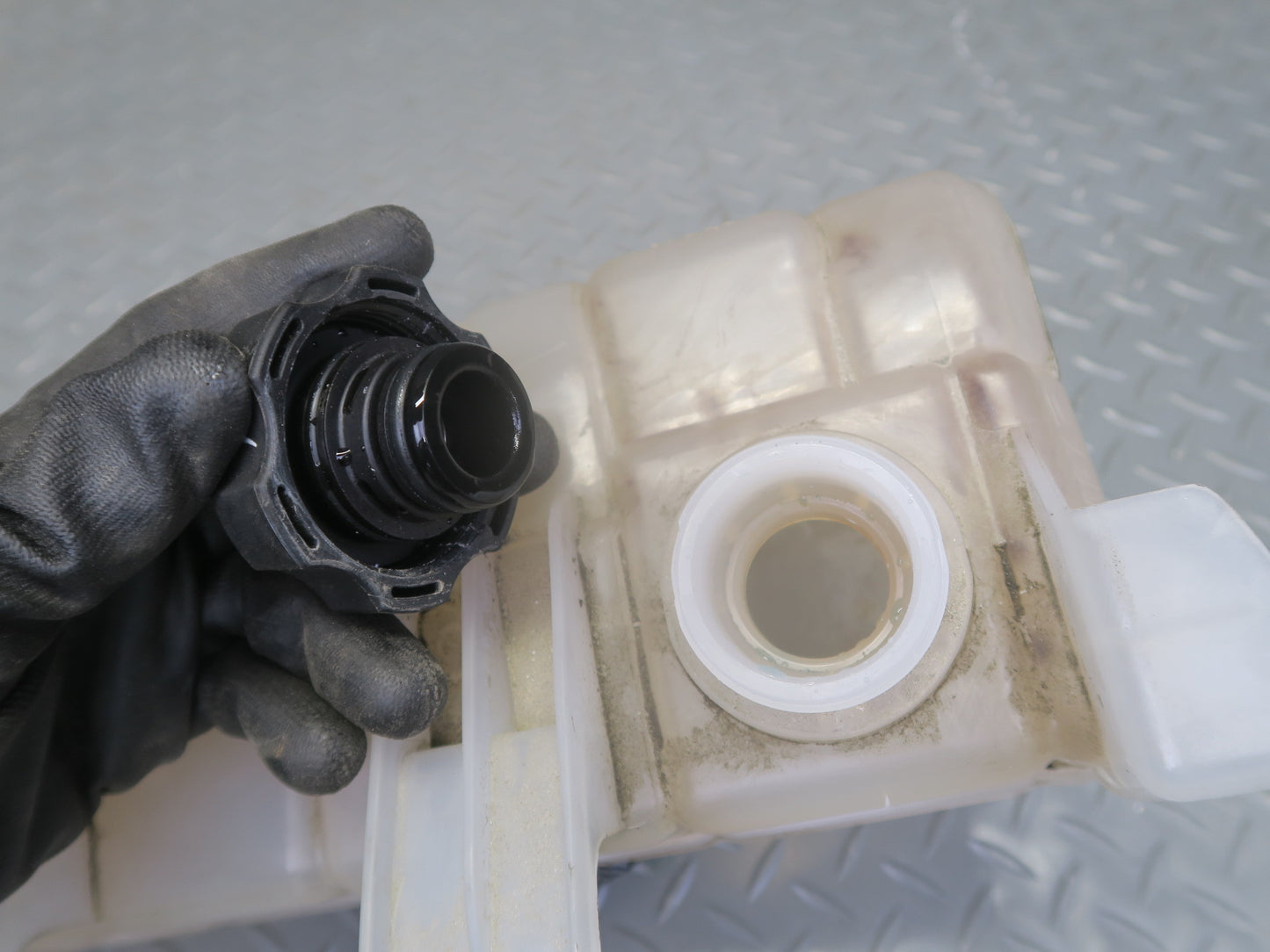 2016-2019 Tesla Model S 75D Engine Coolant Recovery Bottle Reservoir Tank