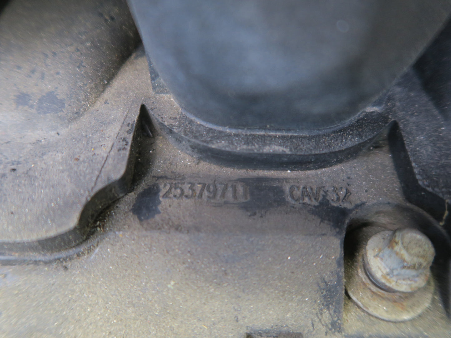 2010-2014 Cadillac Escalade Intake Manifold 25379713