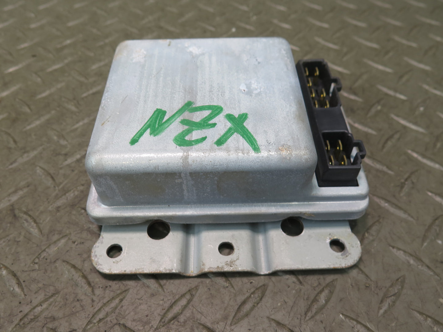 82-83 Datsun Nissan 280ZX S130 NA Ascd Cruise Control Module Unit 28402P9105 OEM