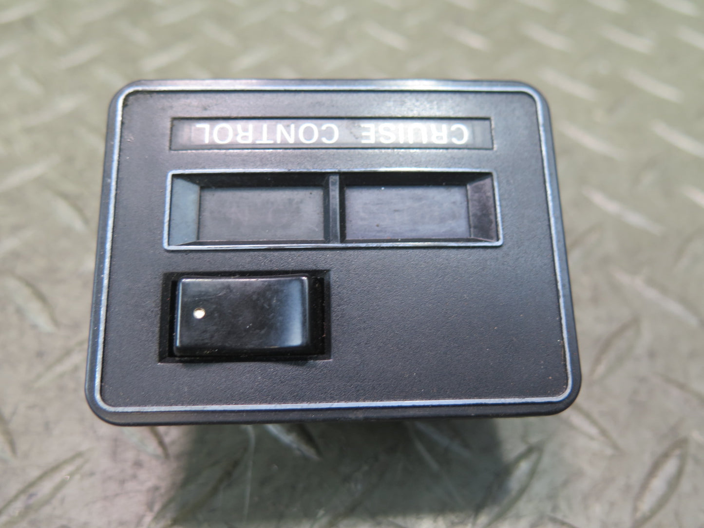 79-83 Datsun 280ZX S130 Cruise Control Switch Panel Button Unit OEM