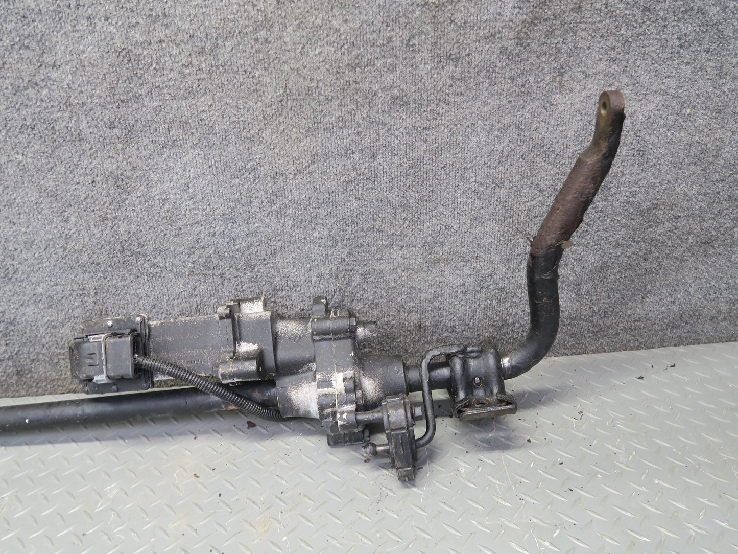 07-18 Jeep Wrangler JK 4x4 3.8L & 3.6L Front Active Stabilizer Sway Bar OEM