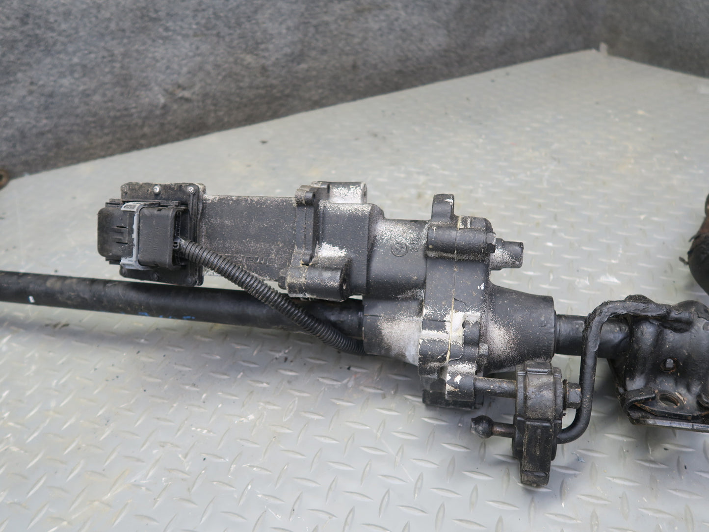 07-18 Jeep Wrangler JK 4x4 3.8L & 3.6L Front Active Stabilizer Sway Bar OEM