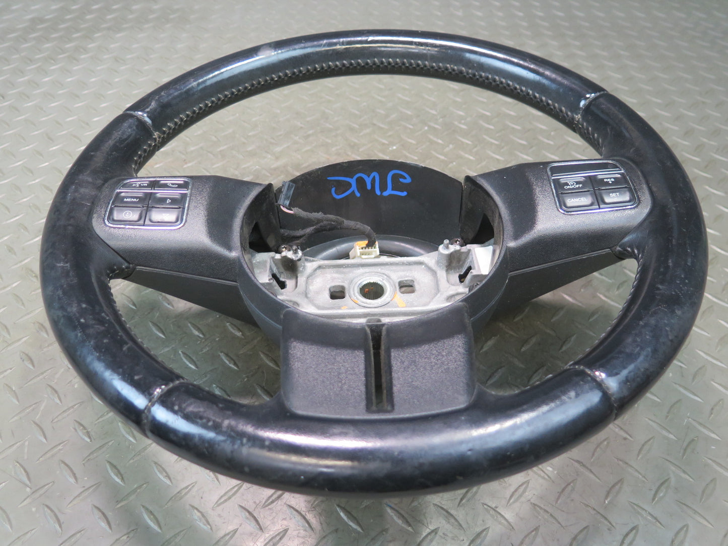 11-18 Jeep Wrangler JK Leather Steering Wheel w Shifters & Controls OEM