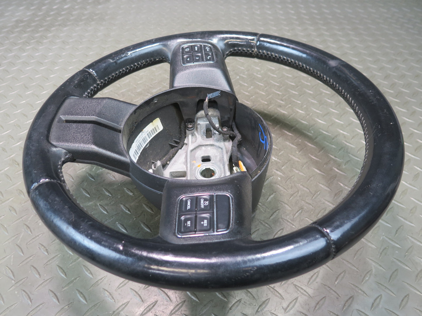 11-18 Jeep Wrangler JK Leather Steering Wheel w Shifters & Controls OEM