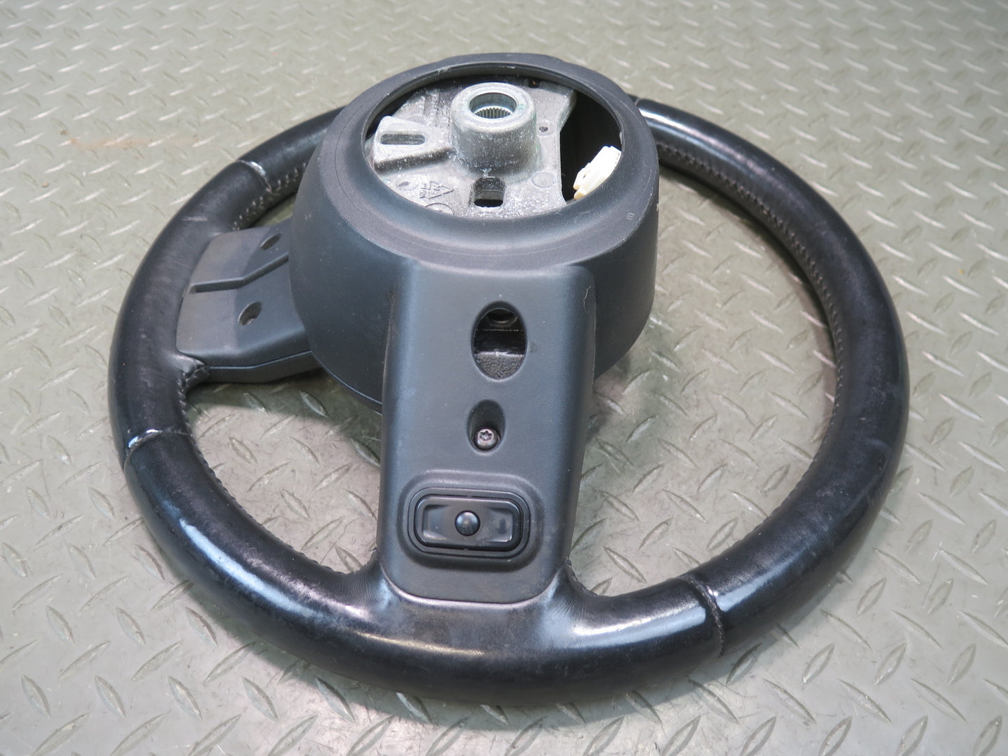 11-18 Jeep Wrangler JK Leather Steering Wheel w Shifters & Controls OEM
