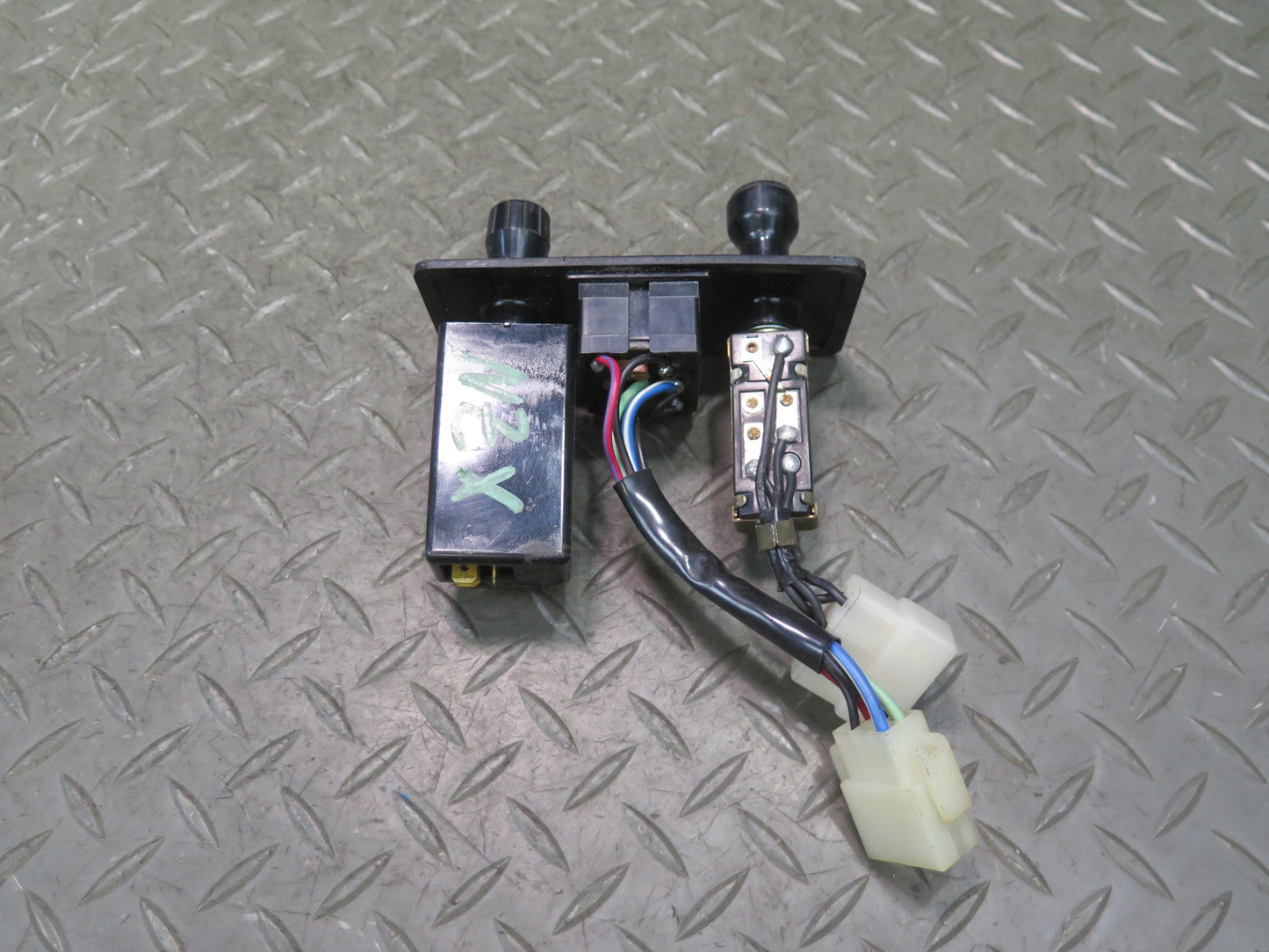 81-83 Datsun Nissan 280ZX Dimmer Rear Wiper & Defrost Switch Panel OEM