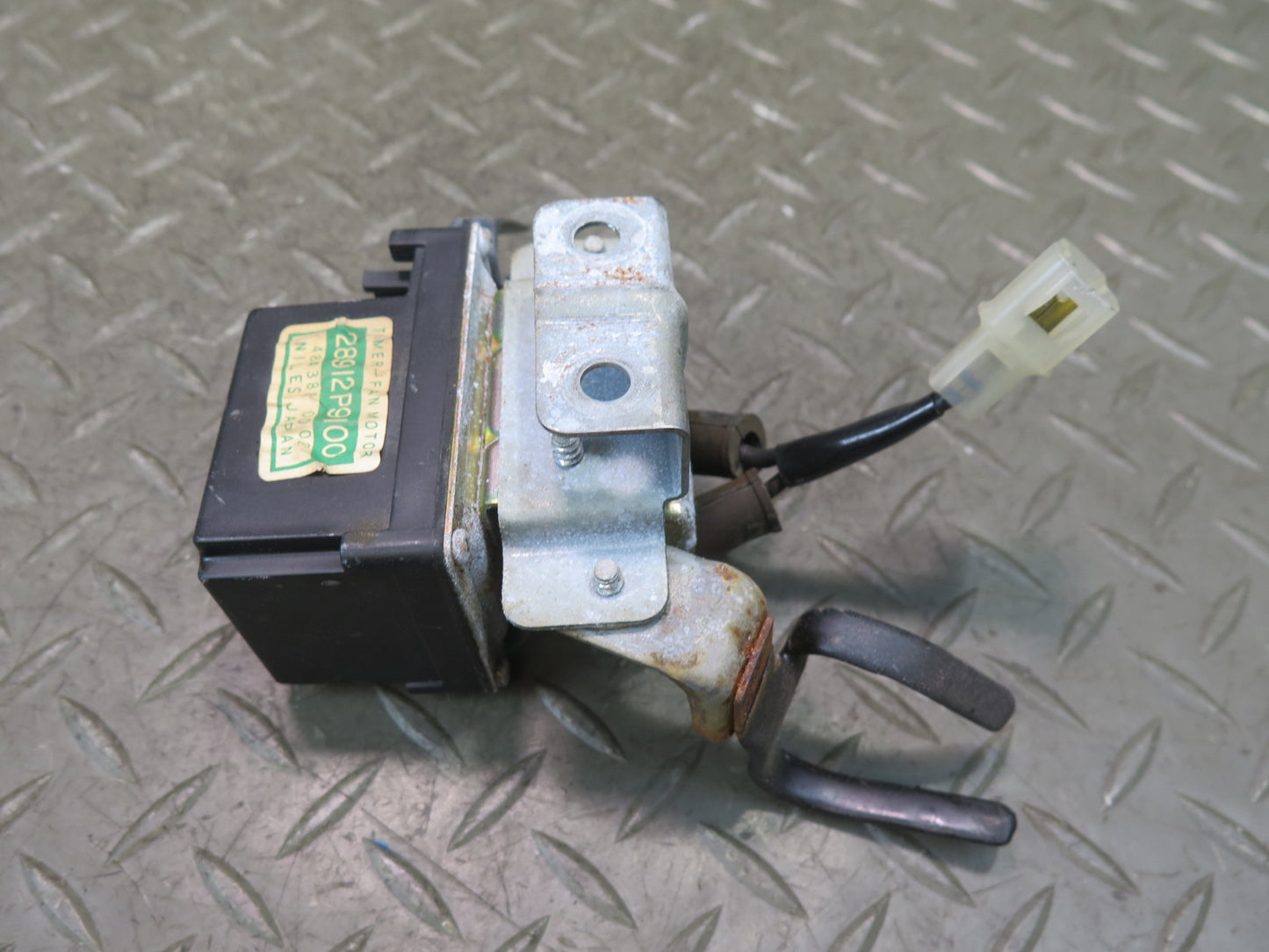 81-83 Datsun S130 280ZX Timer Fan Motor Control Module 28912-P9100 OEM