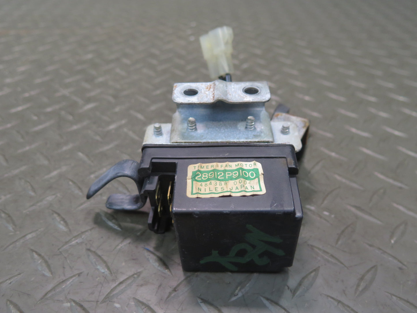 81-83 Datsun S130 280ZX Timer Fan Motor Control Module 28912-P9100 OEM