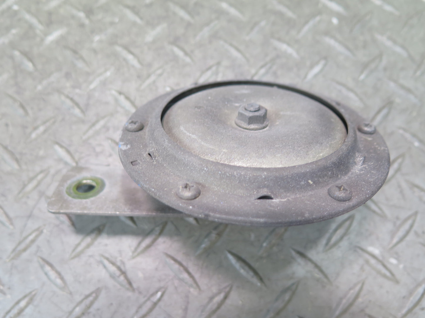79-83 Datsun Nissan 280ZX S130 High & Low Tone Note Pitch Horn Signal Set OEM