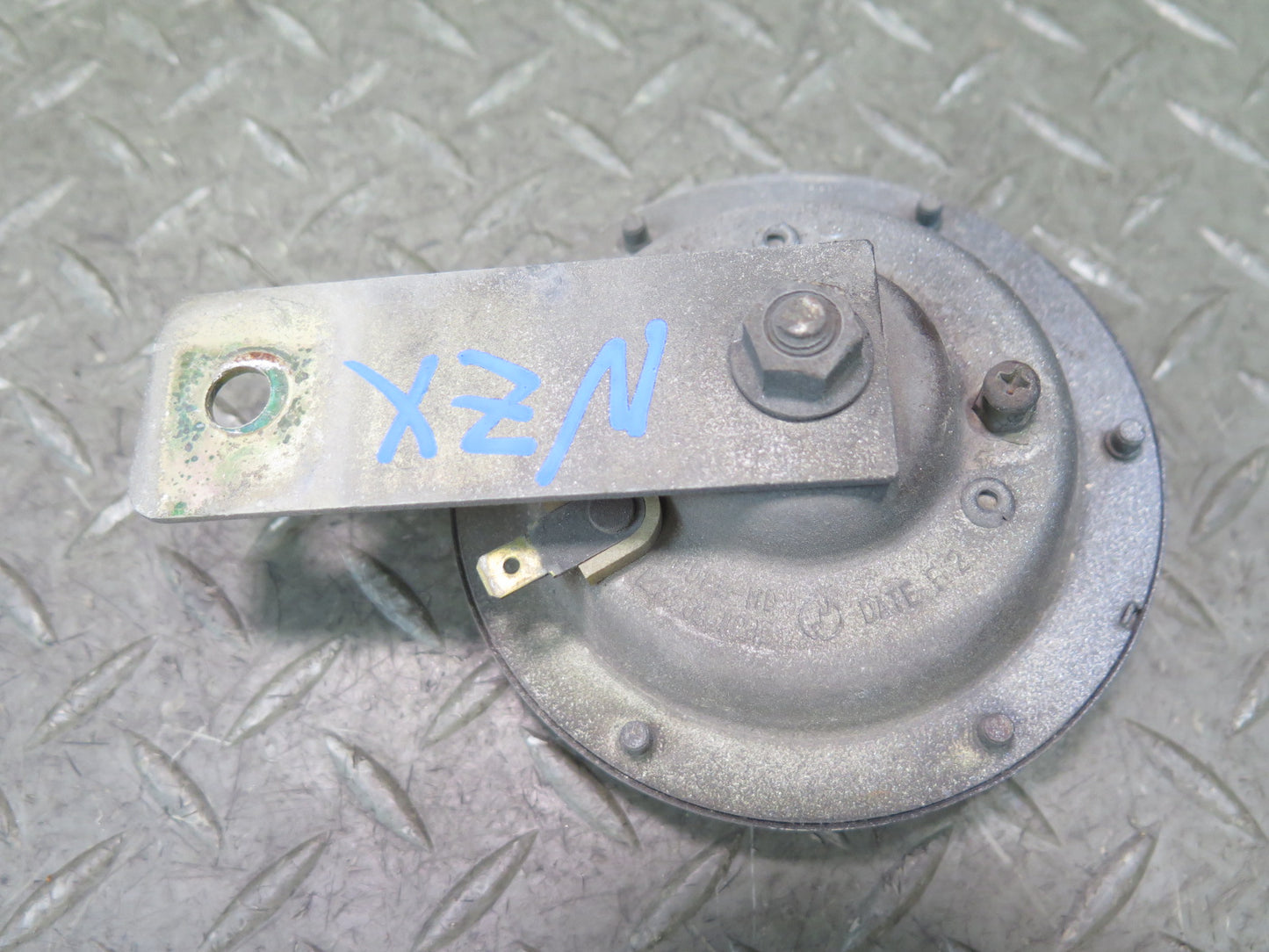 79-83 Datsun Nissan 280ZX S130 High & Low Tone Note Pitch Horn Signal Set OEM