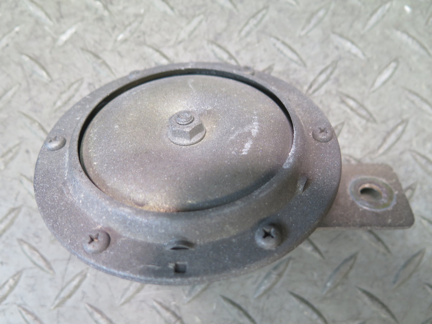 79-83 Datsun Nissan 280ZX S130 High & Low Tone Note Pitch Horn Signal Set OEM