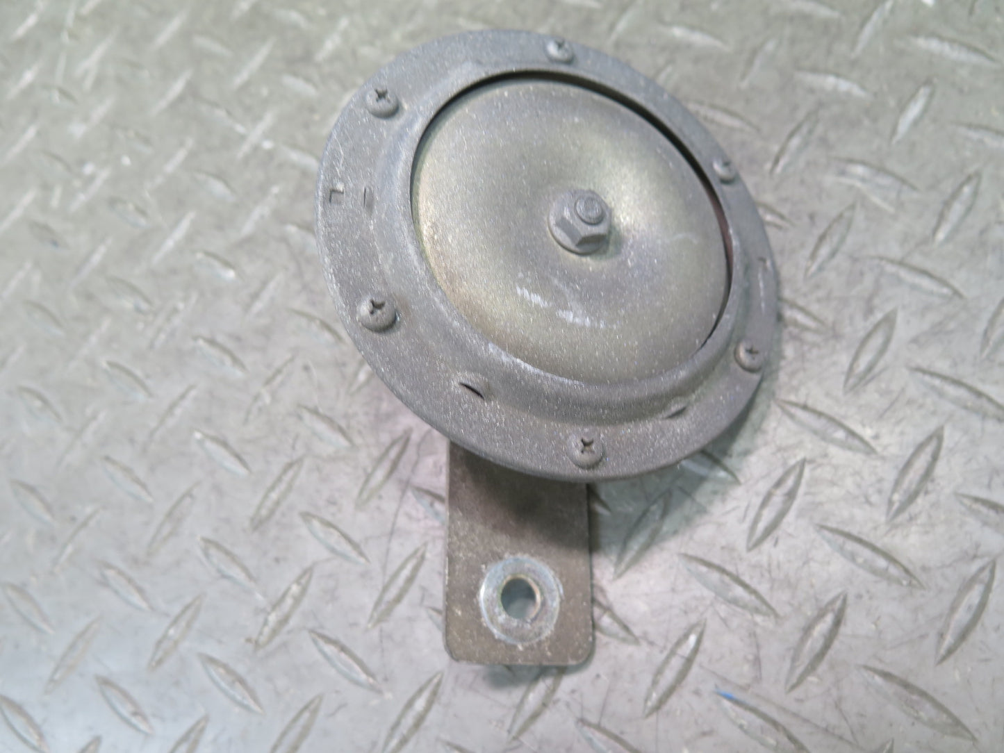 79-83 Datsun Nissan 280ZX S130 High & Low Tone Note Pitch Horn Signal Set OEM