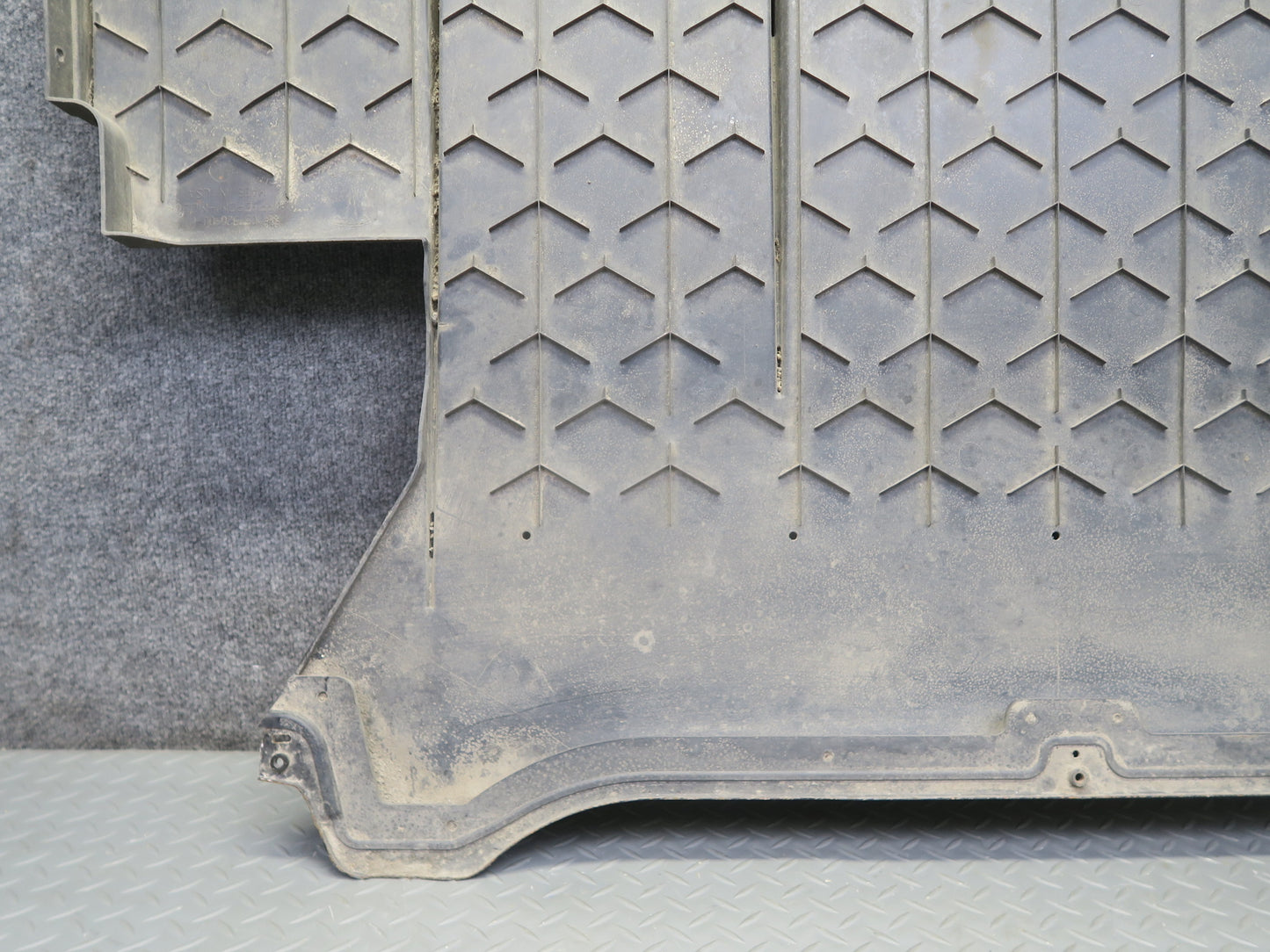 2016-2019 Tesla Model S 75D Rear Bumper Under Body Tray Splash Shield