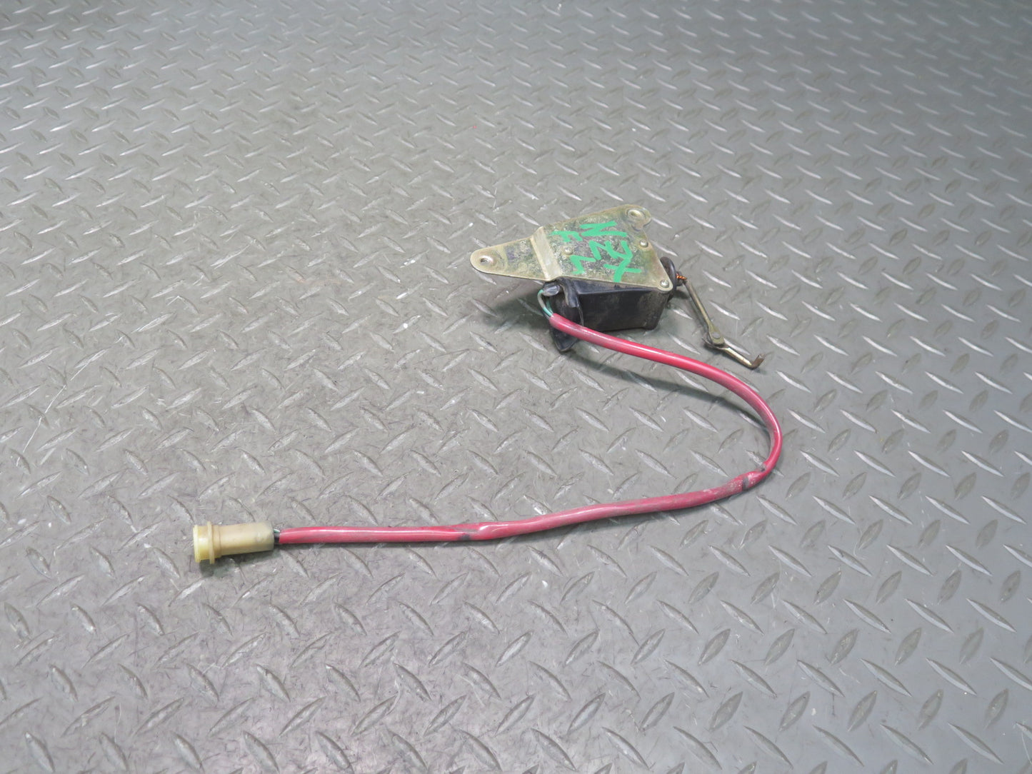 79-83 Datsun S130 280ZX Left Driver Side Power Door Lock Actuator OEM