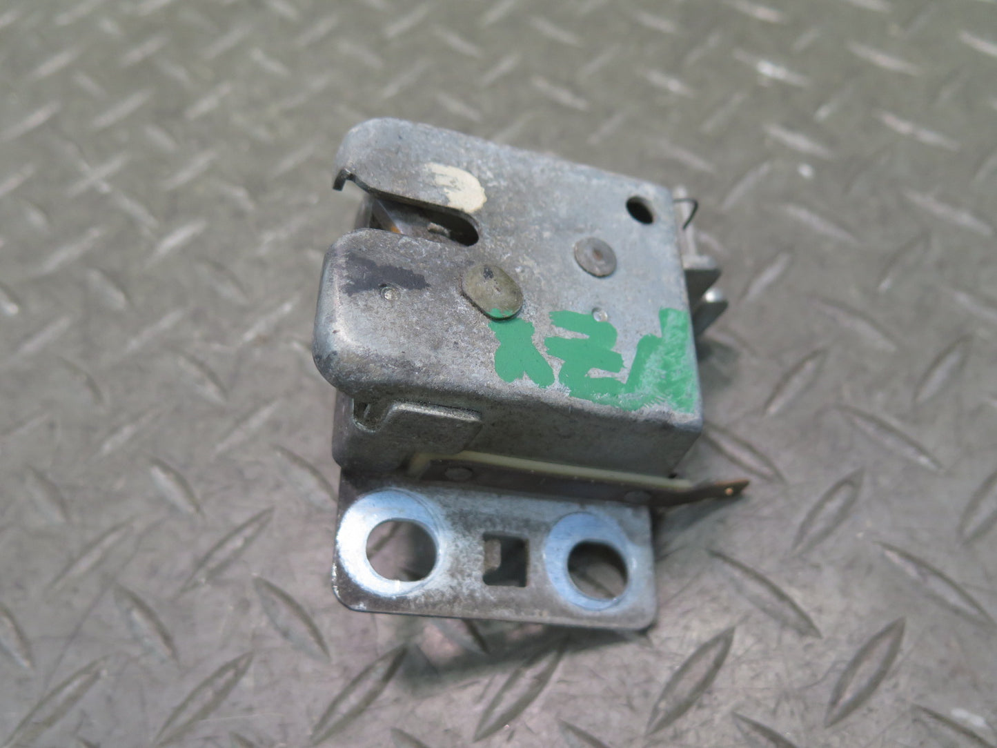 79-83 Datsun 280ZX S130 Rear Hatch Trunk Lid Lock Latch OEM