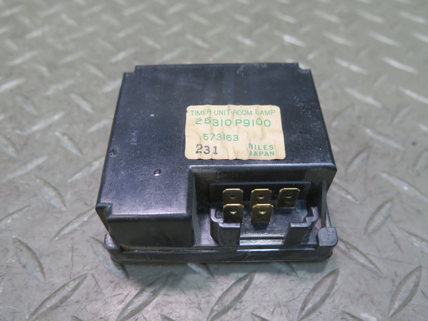 81-83 Datsun Nissan 280ZX S130 Timer Unit Room Lamp 25310-P9100 OEM