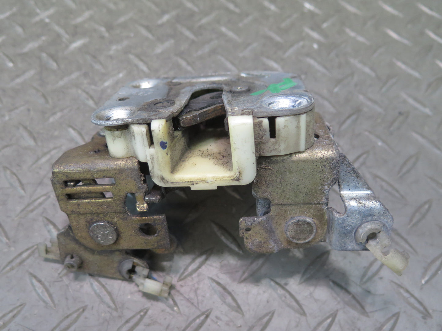 79-83 Datsun Nissan S130 280ZX 2+2 Left Door Lock Latch Actuator OEM