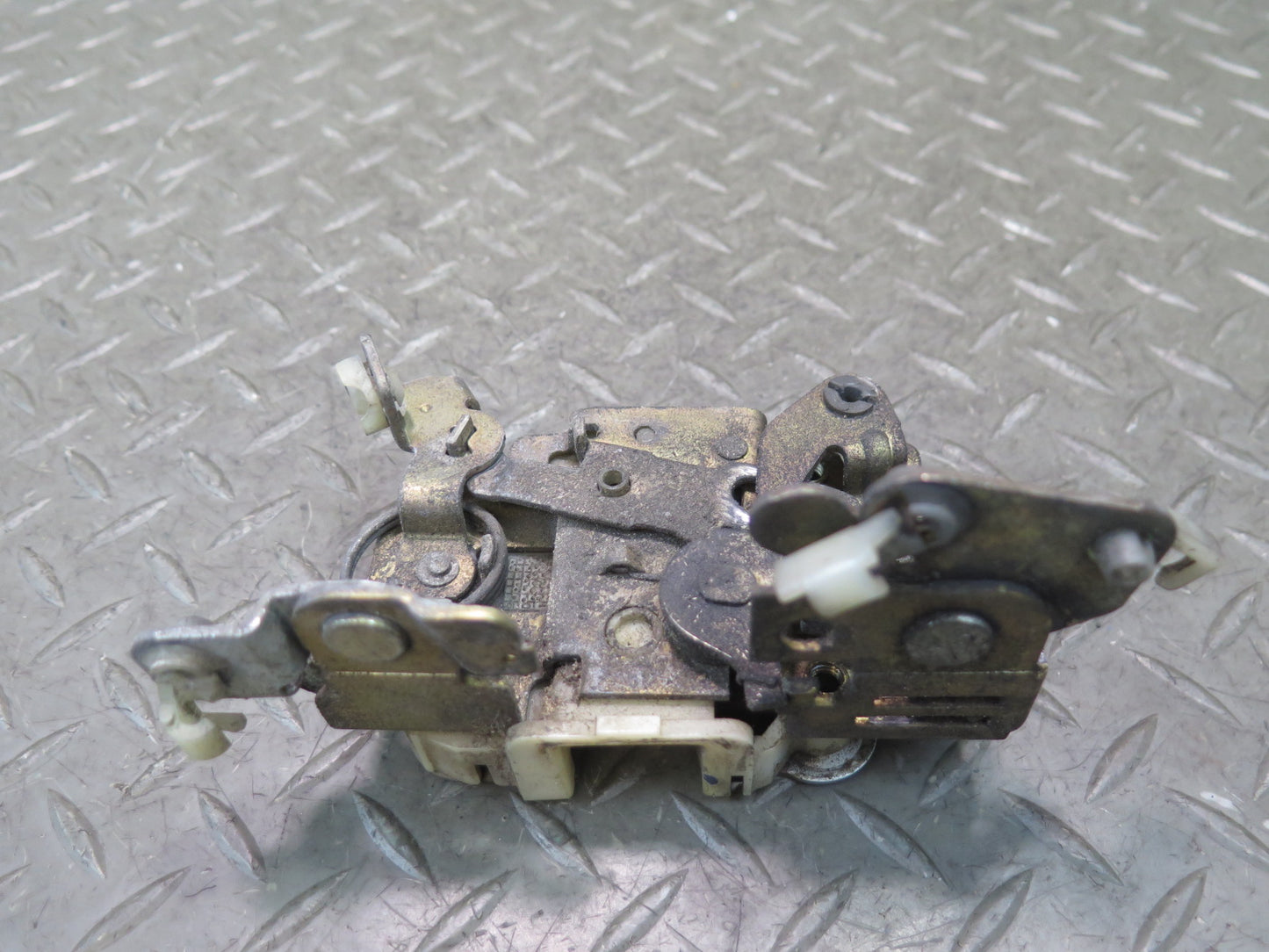 79-83 Datsun Nissan S130 280ZX 2+2 Left Door Lock Latch Actuator OEM