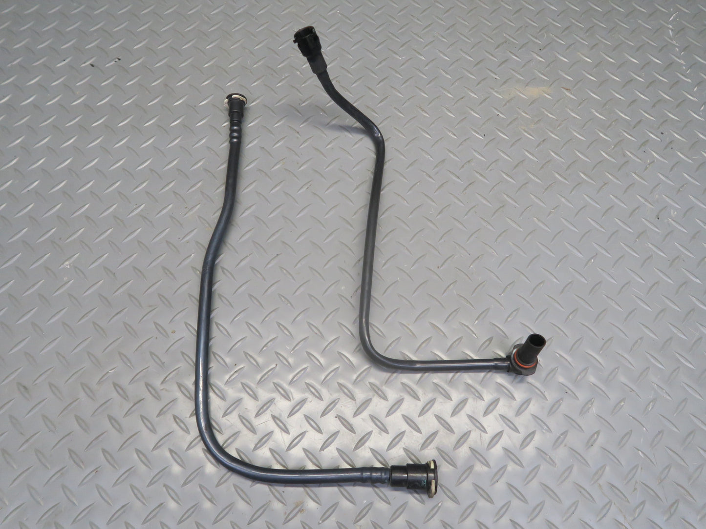 2010-2014 Cadillac Escalade Fuel Rail Injector Hose Line Set