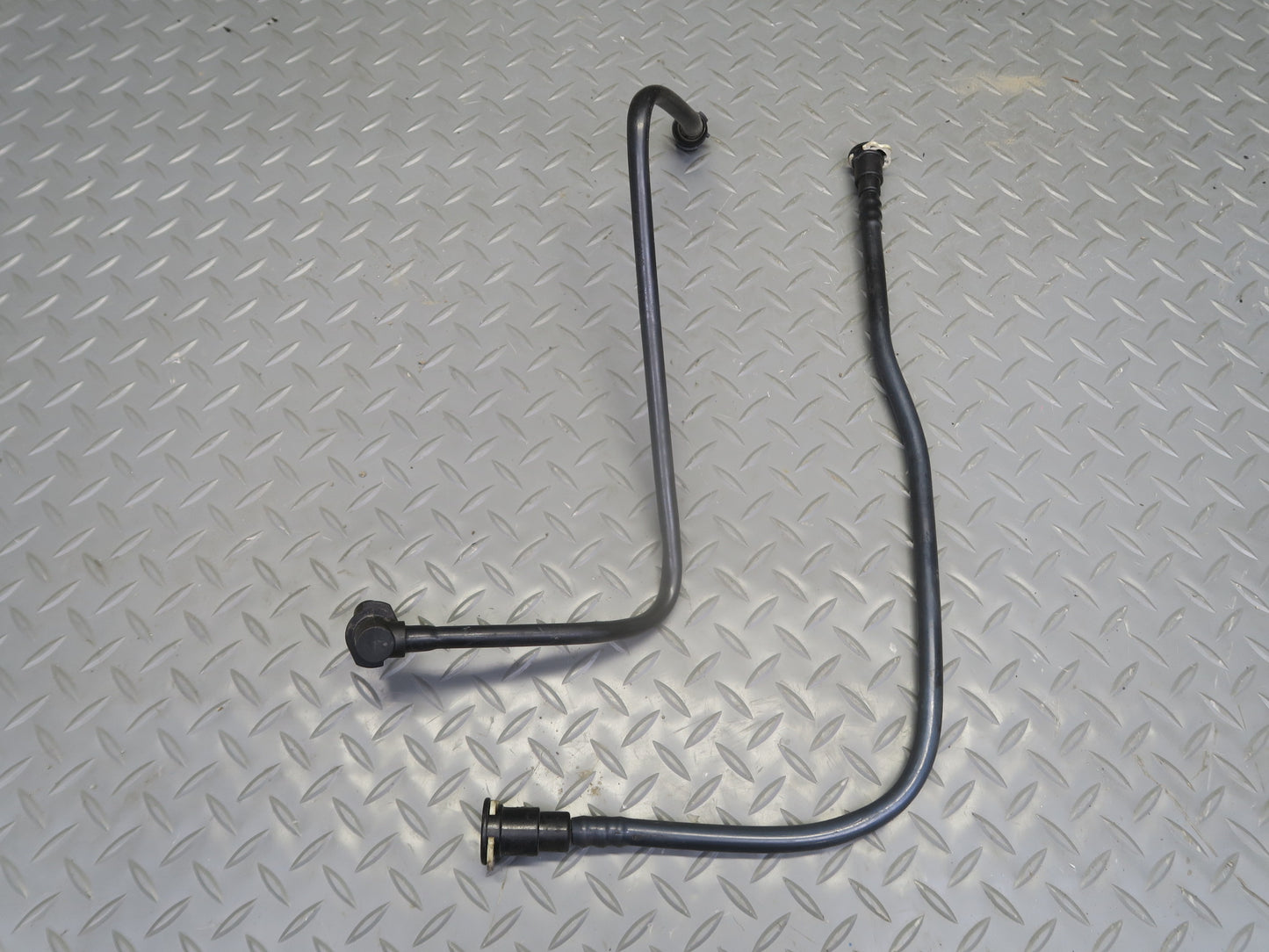 2010-2014 Cadillac Escalade Fuel Rail Injector Hose Line Set