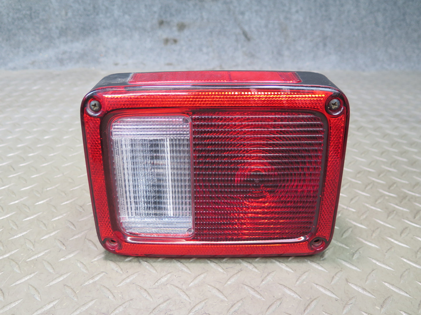07-18 Jeep Wrangler JK Rear Left Tail Light Lamp OEM