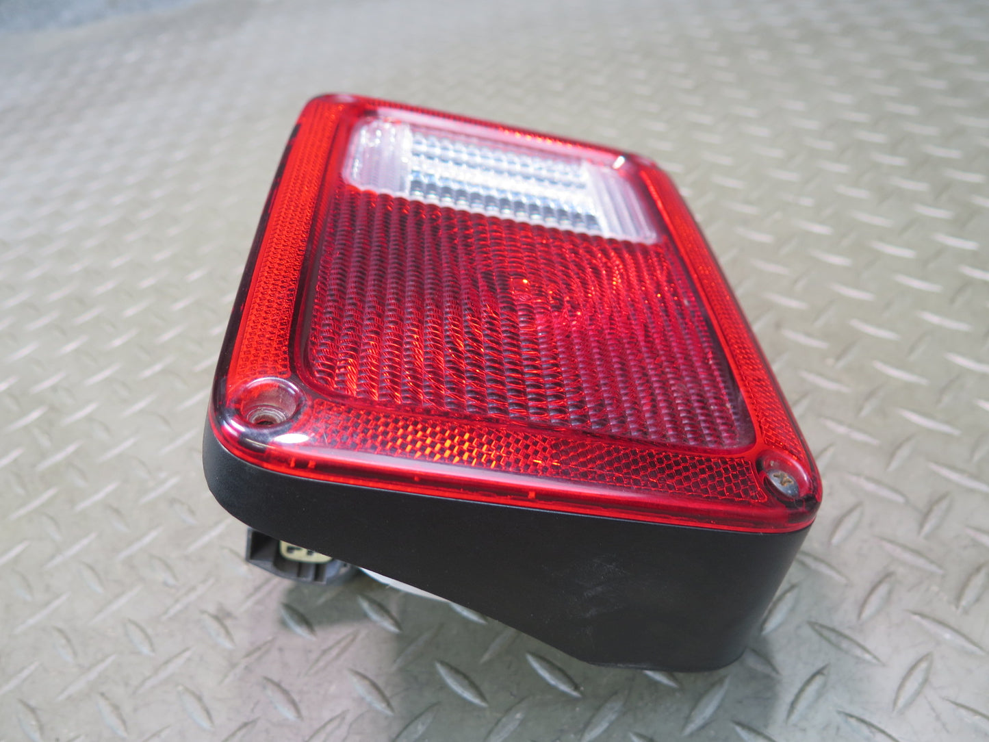 07-18 Jeep Wrangler JK Rear Left Tail Light Lamp OEM