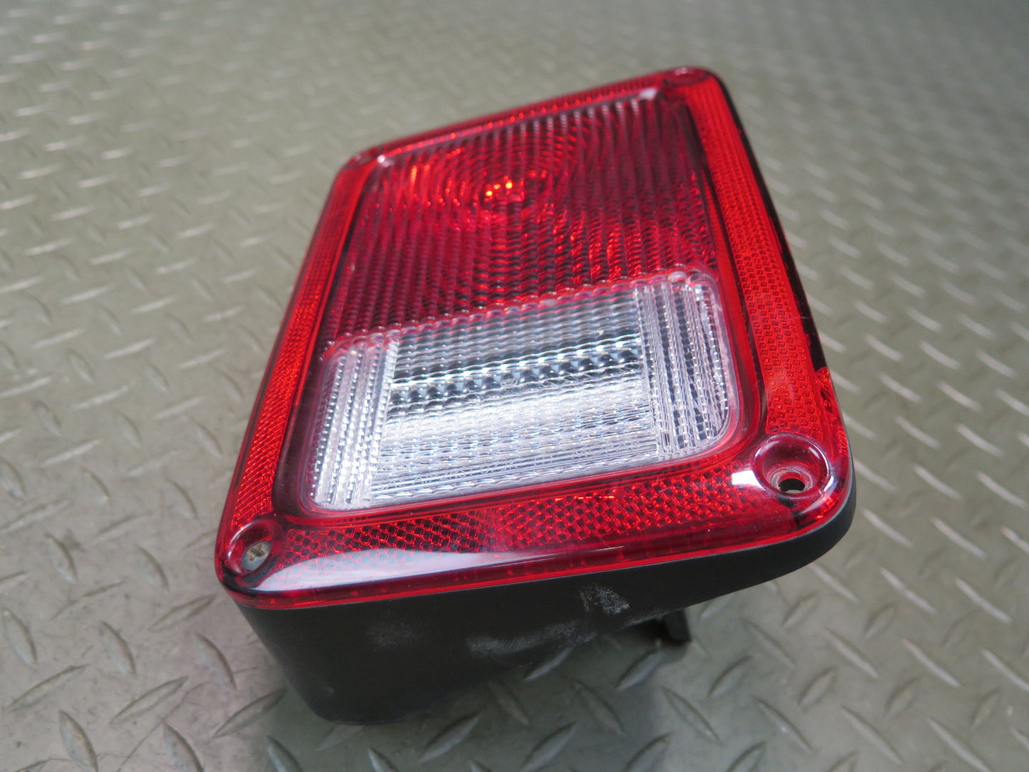 07-18 Jeep Wrangler JK Rear Left Tail Light Lamp OEM