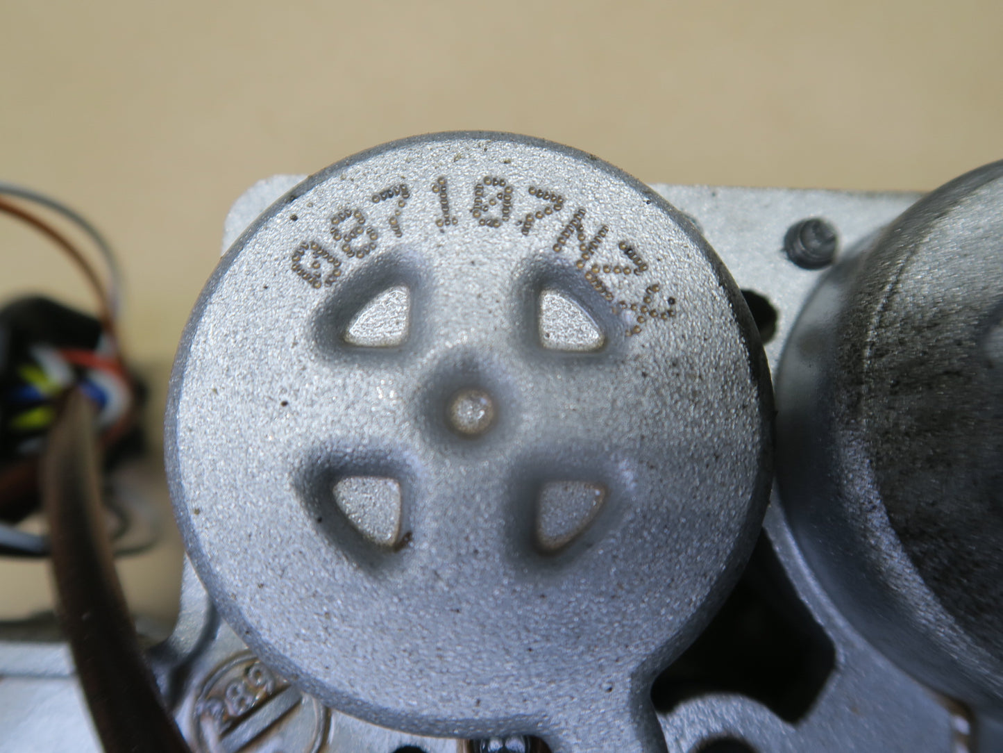 04-06 BMW E46 330ci M54 A5S 390R A/T Transmission Valve Body Mechatronic OEM