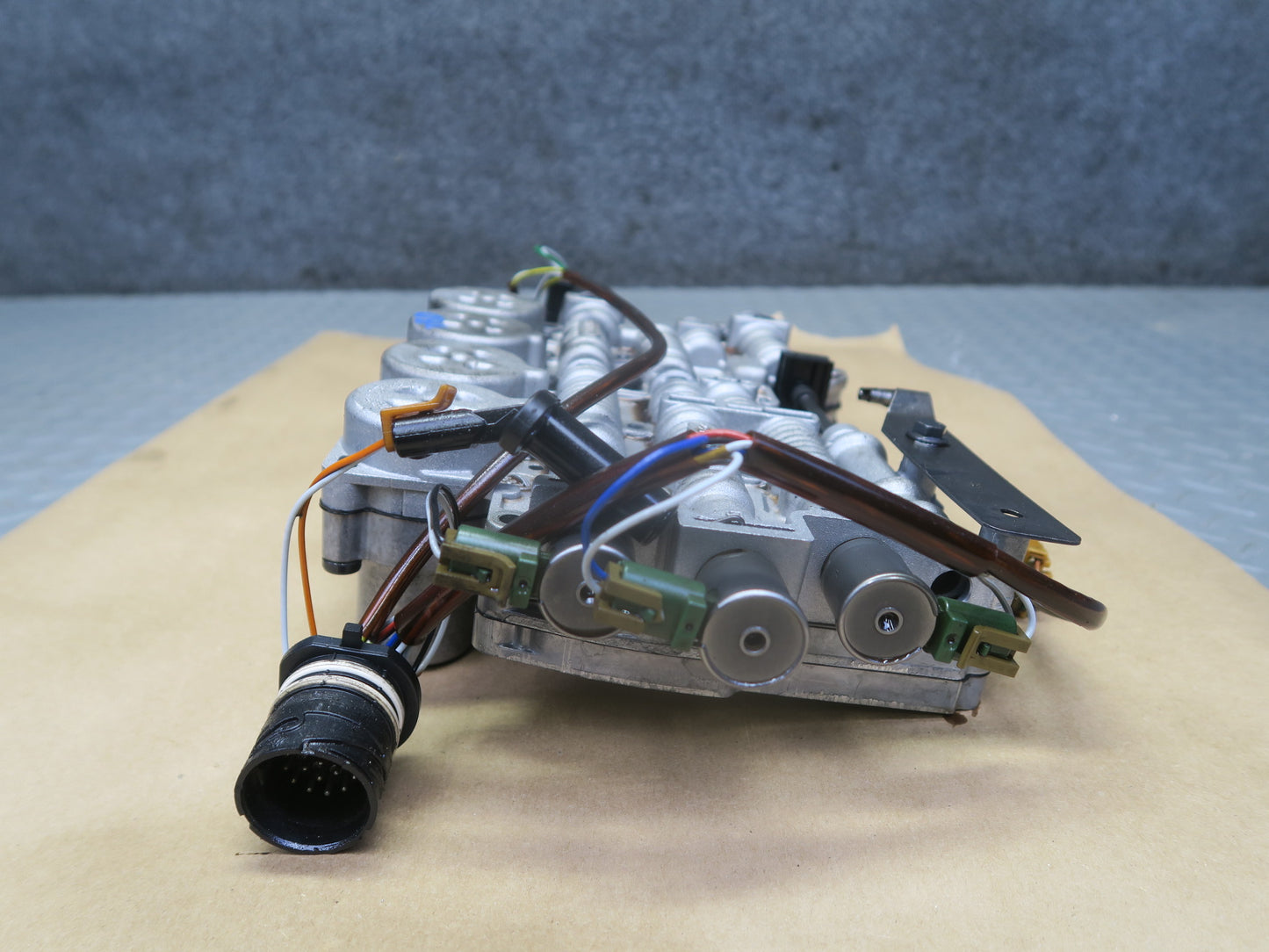 04-06 BMW E46 330ci M54 A5S 390R A/T Transmission Valve Body Mechatronic OEM
