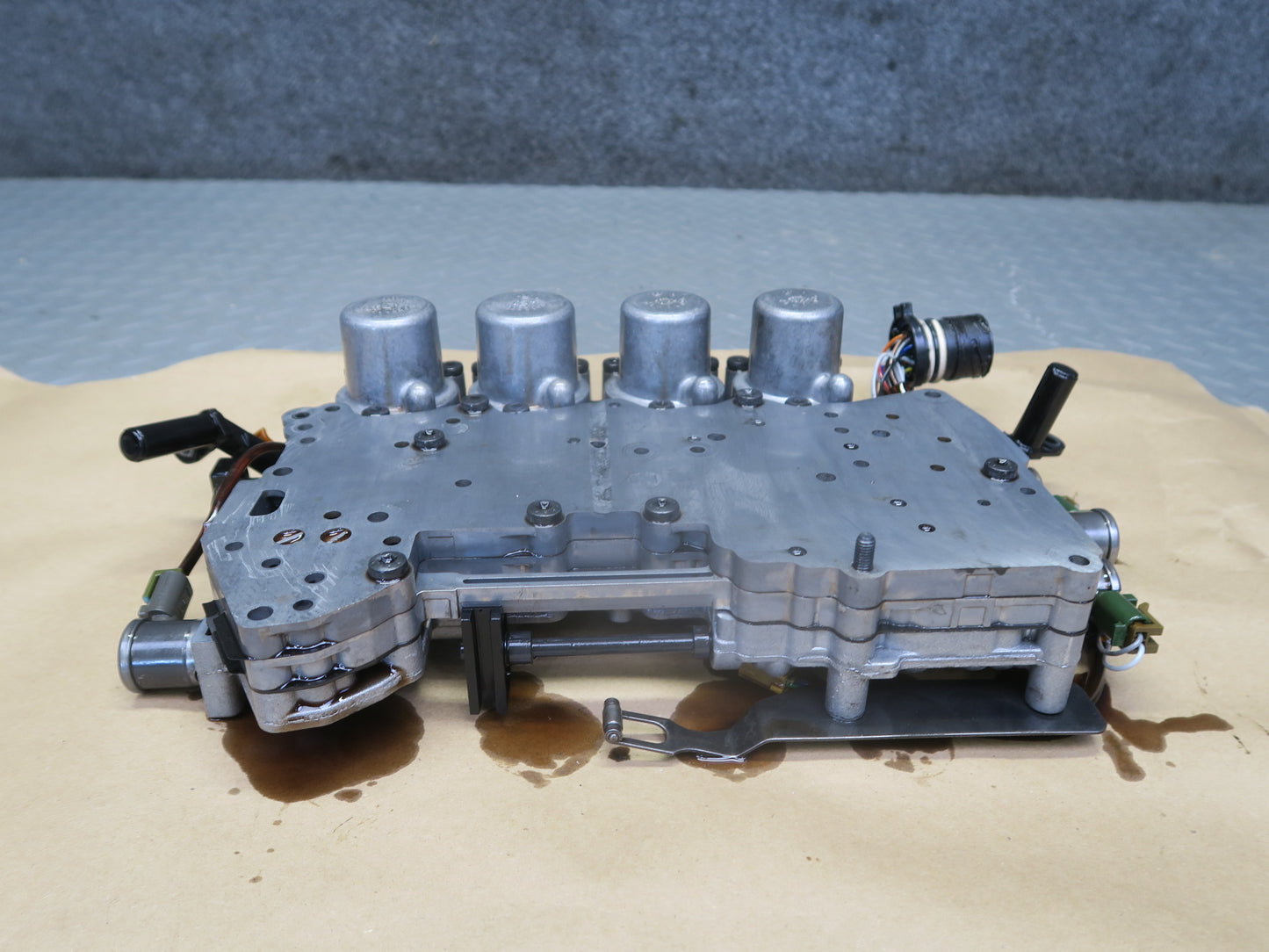 04-06 BMW E46 330ci M54 A5S 390R A/T Transmission Valve Body Mechatronic OEM