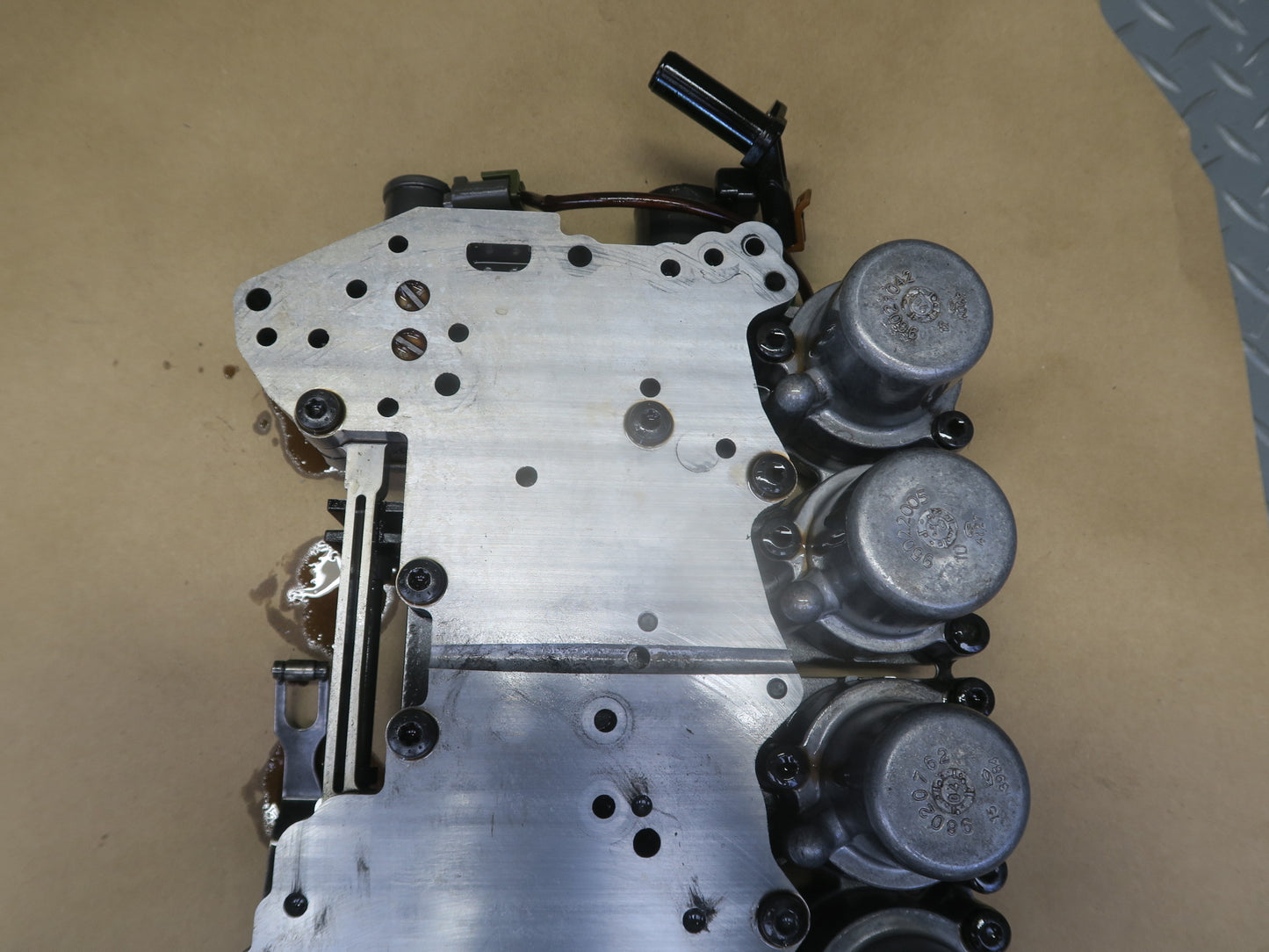 04-06 BMW E46 330ci M54 A5S 390R A/T Transmission Valve Body Mechatronic OEM