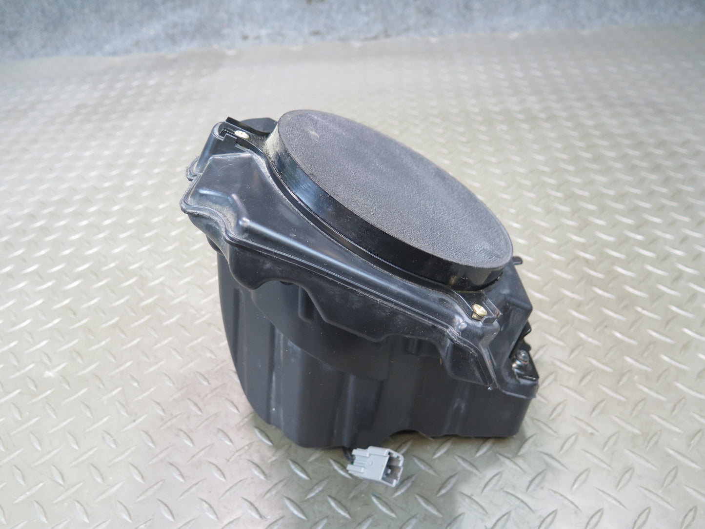 15-18 Jeep Wrangler JK Left Side Floor Subwoofer Speaker 68223343AA OEM