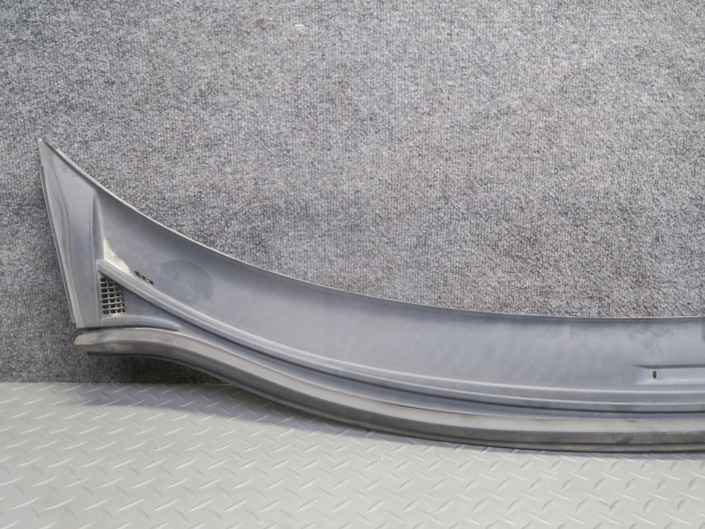 14-19 Chevrolet Corvette C7 Front Windshield Wiper Vent Cowl Panel 23459574 OEM