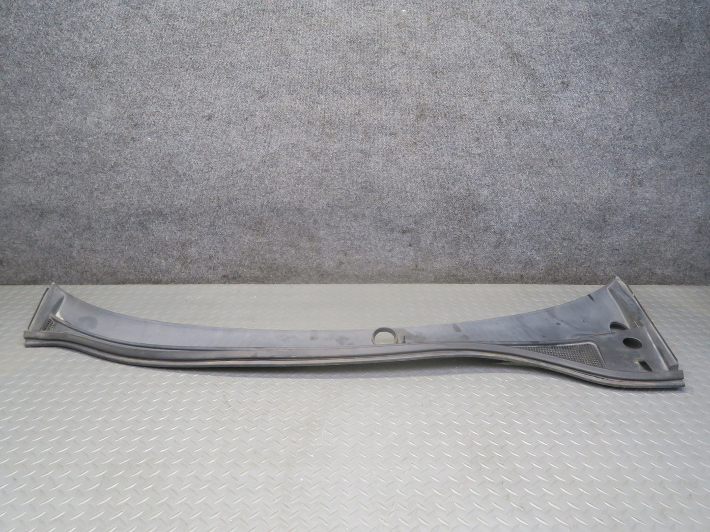 14-19 Chevrolet Corvette C7 Front Windshield Wiper Vent Cowl Panel 23459574 OEM