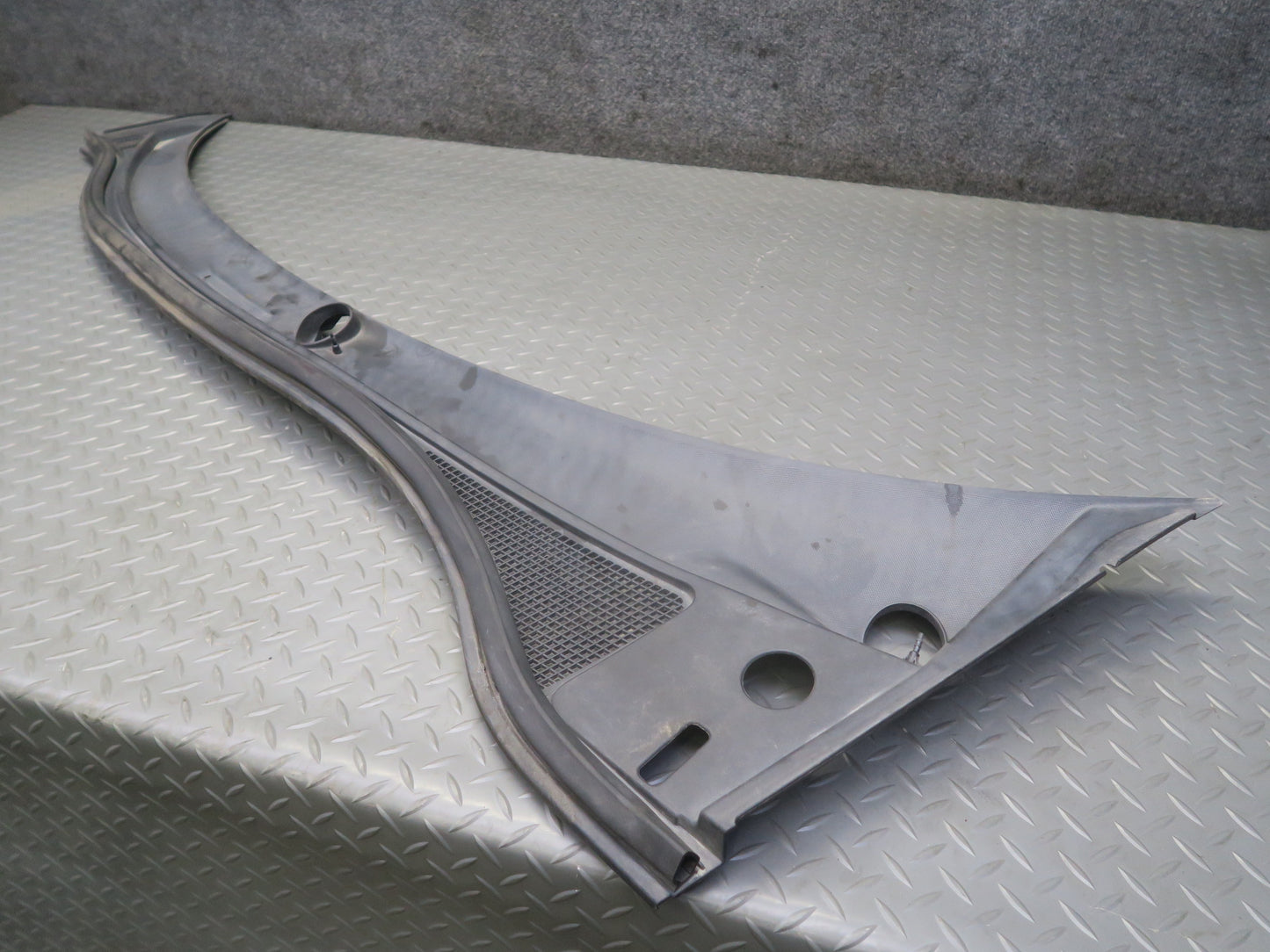 14-19 Chevrolet Corvette C7 Front Windshield Wiper Vent Cowl Panel 23459574 OEM